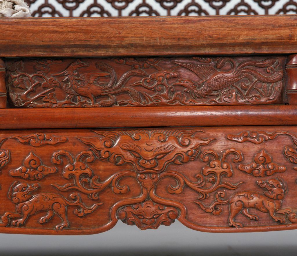 图片[4]-Yellow rosewood moon door frame bed-China Archive